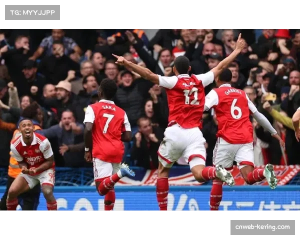 分析：面对密集防守，肋部渗透是否比传统传中更具效率？